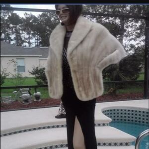 LUXURIOUS TOURMALINE MINK FUR VINTAGE STOLE CAPE SHAWL Sizes: MEDIUM - X LARGE